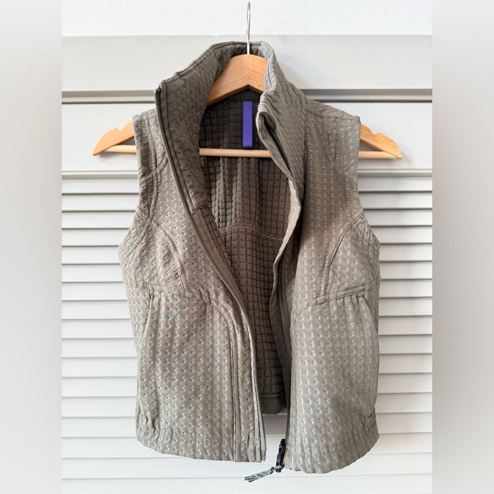 lululemon athletica quilted vest in olive gray